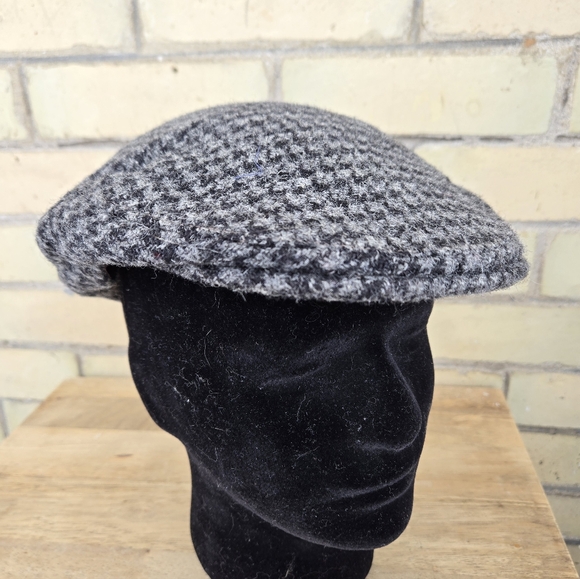Harris Tweed Flat Cap - Picture 8 of 8